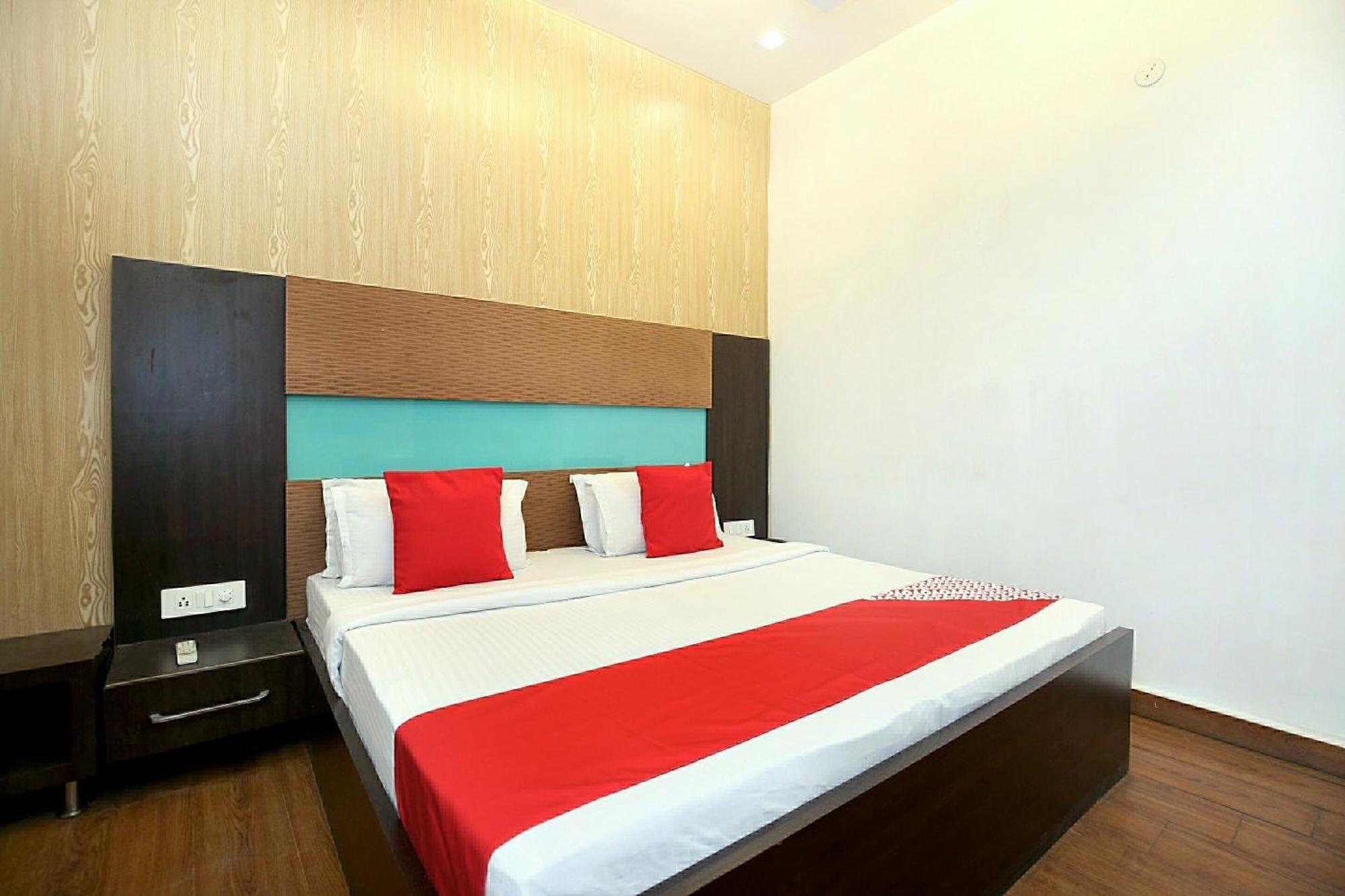 Hotel O Queensland Amritsar Zewnętrze zdjęcie
