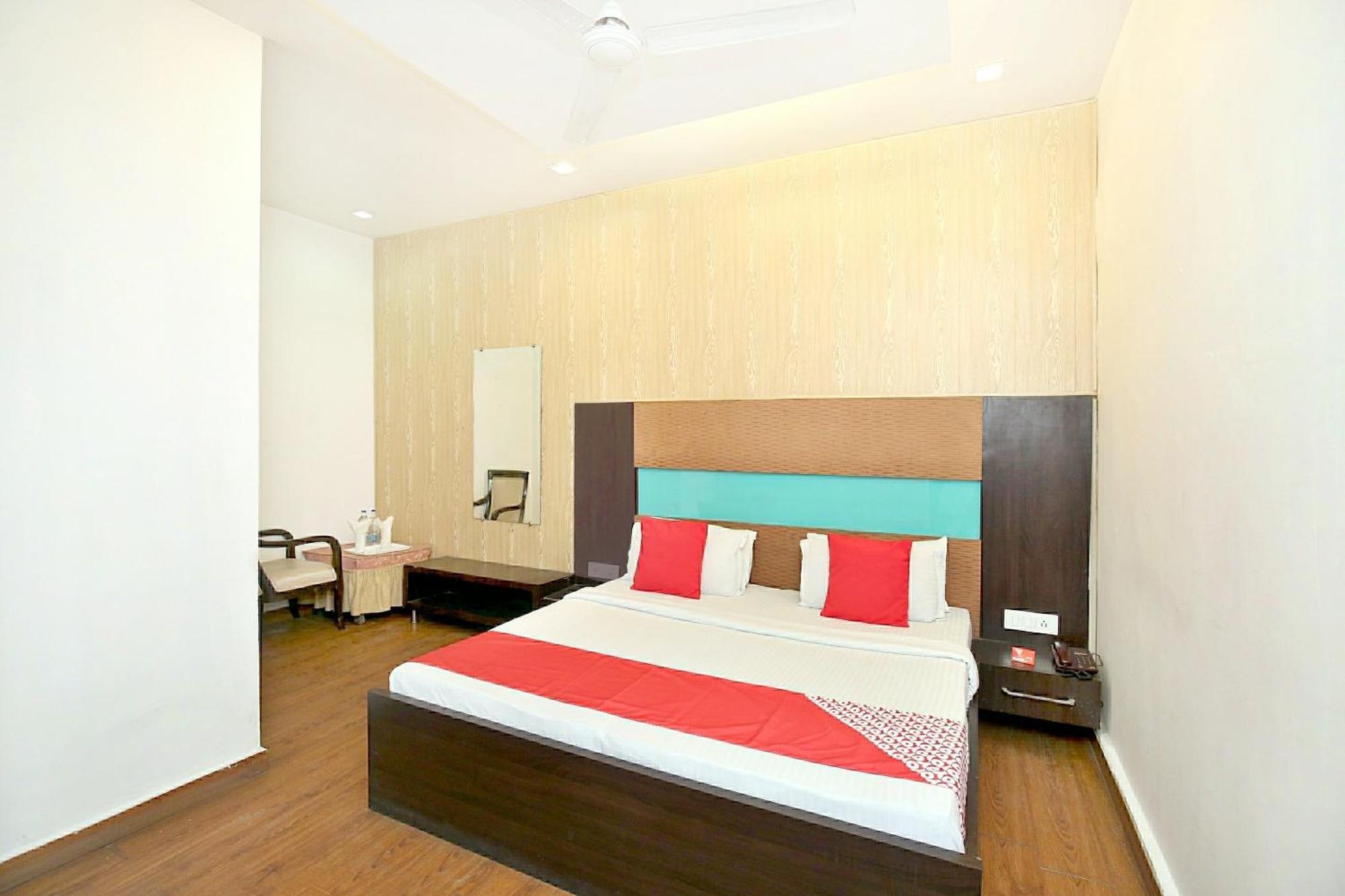 Hotel O Queensland Amritsar Zewnętrze zdjęcie