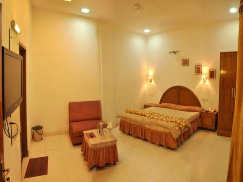 Hotel O Queensland Amritsar Zewnętrze zdjęcie